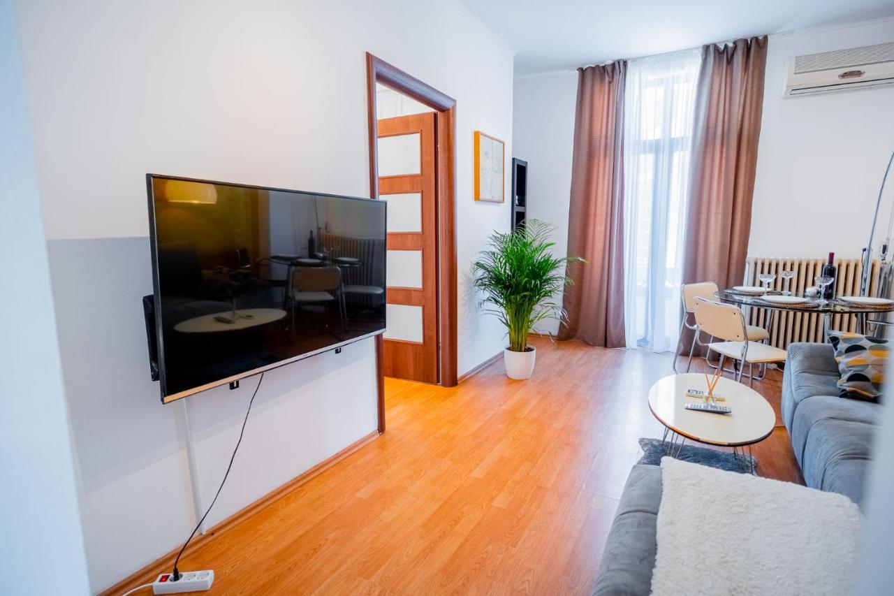 Apartment Prime Location With Breathtaking Architectural Views